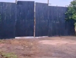 diduga tempat penyimpanan BBM ilegal, yang berlokasi di desa Sungai Rambutan Kecamatan Indralaya Utara Kabupaten Ogan Ilir