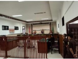 Selisih paham antara keduanya yang membuat salah satu harus di beri pelajaran agar tidak ada terjadi lagi seperti ini